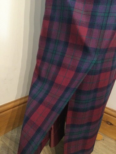 lochcarron of scotland woman's maxi tartan/ skirt &matching scarf Autumn pride - Picture 3 of 10