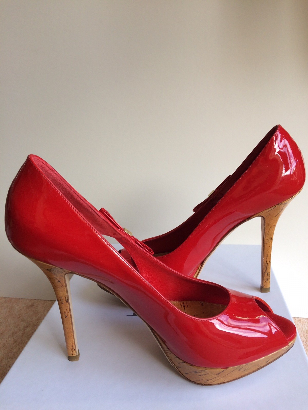 Dior Starlet Bow Bow Starlet Plateforme Stiletto Red Patent Peep Toe, SZ 38.5 () EntièreHommes t neuf dans sa boîte 31817d Dior Starlet Bow Bow Starlet Plateforme Stiletto Red Patent Peep Toe, SZ 38.5 () EntièreHommes t neuf dans sa boîte 31817d
