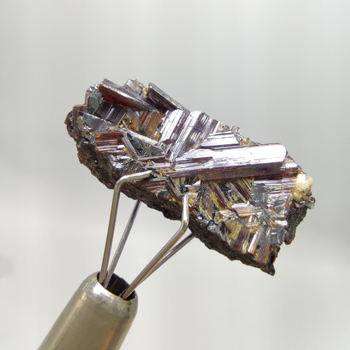 Small 41 Pcs Lot Of Small Sizes Sagenite Var Rutile On Hematite Crystals, 57.9g - Picture 4 of 23