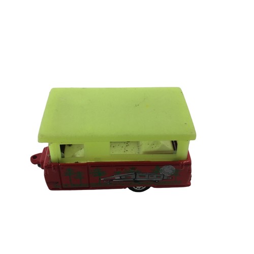 CAMPER POP UP VINTAGE 1999 MATTEL MATCHBOX ROSSO E VERDE FLUO SCALA 1:64 - Foto 3 di 6