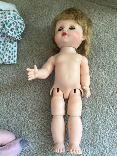 Puppe von Eegee Gelenkstil in weißem Blumen Vintage Kleid Schlafaugen 10 Zoll - Bild 21 von 24