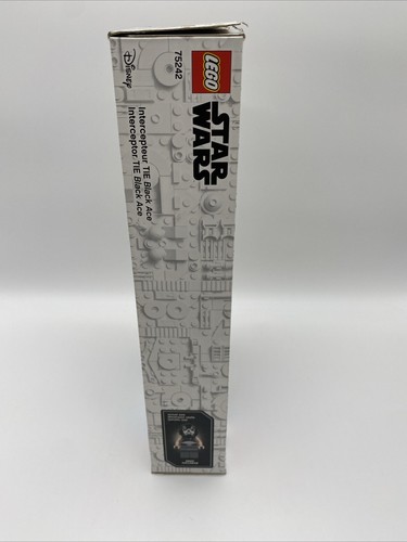 LEGO Star Wars: Black Ace TIE Interceptor (75242) - Picture 5 of 9