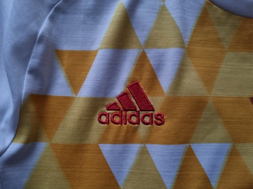 Spain 2015 - 2017 Away football Adidas shirt size Medium - Picture 4 of 8