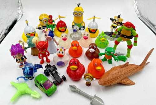 Menge zufälliges Spielzeug PVC Gummi Kuchen Topper Ninja Turtles Minions PJ Maske Puppen - Bild 2 von 6