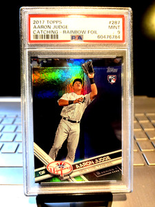 2017 Topps Aaron Judge Catching-Rainbow Foil #287 Mint 9 The Bronx Bomber. POP-