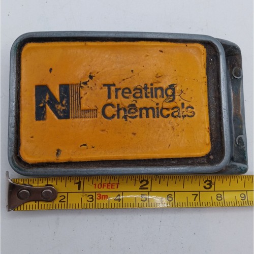 Hebilla de cinturón NL para tratamiento de productos químicos amarilla vintage envejecida bien usada - Imagen 2 de 10