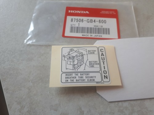 Genuine Honda C90 12 Volt Battery Caution Decal - Label (87506-GB4-600) NEW - Picture 2 of 2