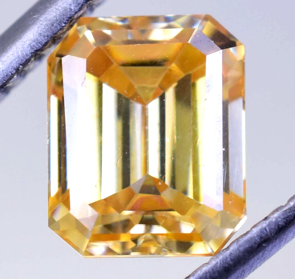 Lab-Grown Diamond 2.05 Ct Intense Yellow CVD ,Emerald, Clarity VS1 - Certified - Image 2 of 4