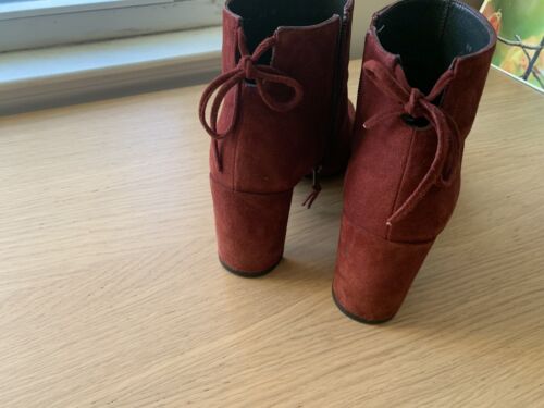STUART WEITZMAN Lofty Deep Red Velvet Suede Tie-Back Almond Toe Ankle Boots 8.5 - Picture 2 of 10