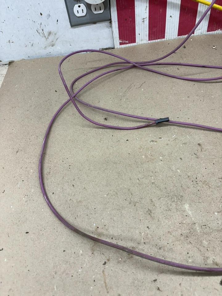 Chevrolet GMC Suburban 1981 82 1983 85 1986 ventana trasera descongelación desempañador cableado Foto 2 de 4