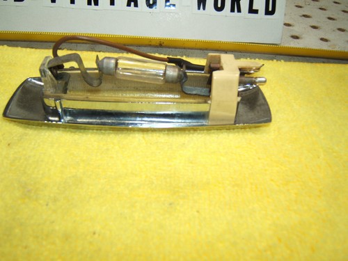 Mercedes 69-73 W108,W109,W111 Hella FRONT only rotating dome OEM 1 Light & Bulb - Picture 12 of 21