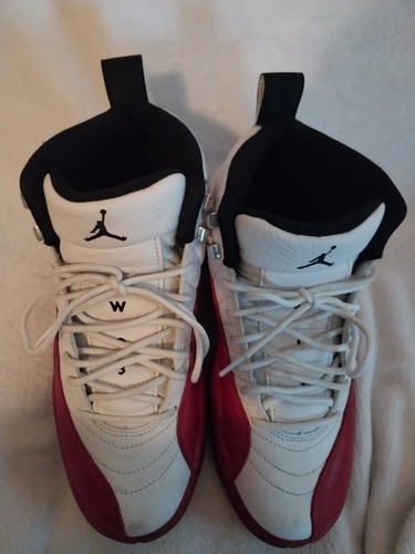 Größe 7 - Jordan 12 Retro 2023 Mid Cherry