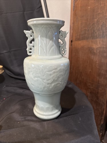 Chinese Celadon Lonquaun Style Modern Vase 12 3/4 In - Picture 14 of 14