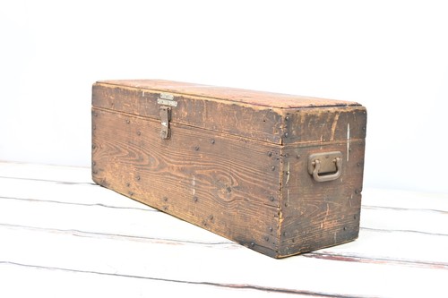 Vintage Wood Box Carpenters Box Wood Tool Box Metal Handle and Hasp - Picture 4 of 12