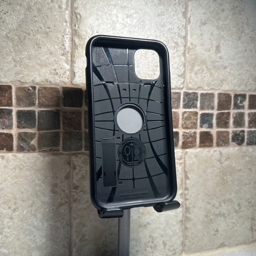 Coque Spigen Tough Armor pour iPhone 11 noire béquille protection contre les chutes 76CS27439 - Photo 7 sur 7