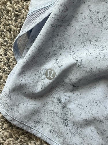 Lululemon Hotty Hot High-Rise Skirt Long Pastel Blue Gravel Dust Size 2 W8AF2T - Picture 6 of 8