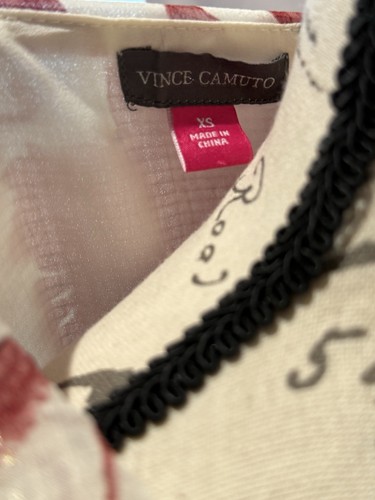 NWOT Vince Camuto Women’s Floral Ruffled Sleeved Blouse Size XS - Picture 6 of 6