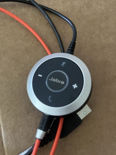 Jabra Evolve 40 Przewodowy stereofoniczny zestaw słuchawkowy USB HSC017 z kontrolerem ENC010 PRZETESTOWANY - Zdjęcie 5 z 6