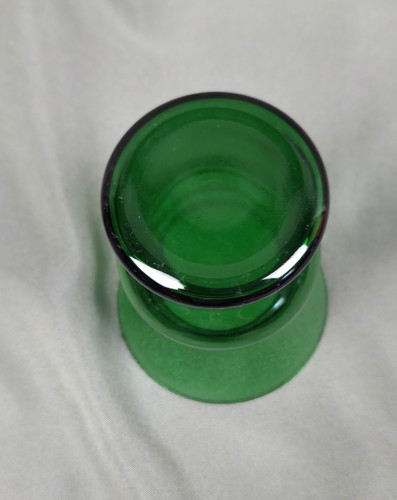 Pair of Vintage Anchor Hocking Glass Forest Green 5" Flared Top Vase MCM - Picture 8 of 14