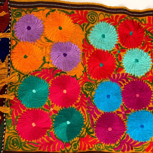 Vintage Colorful Table Runner Machine Embroidered Intricate Flowers 48 X 17 in - Picture 3 of 13