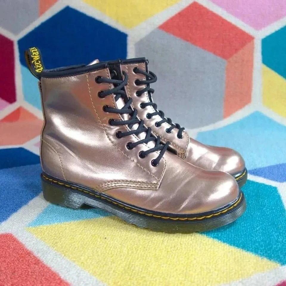 Botas con cordones metálicas doc martens oro rosa talla 4 juveniles Foto 3 de 4