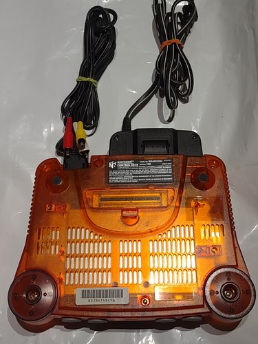 Nintendo 64 Funtastic Fire Orange 2 controller con memory pack - Foto 10 di 11