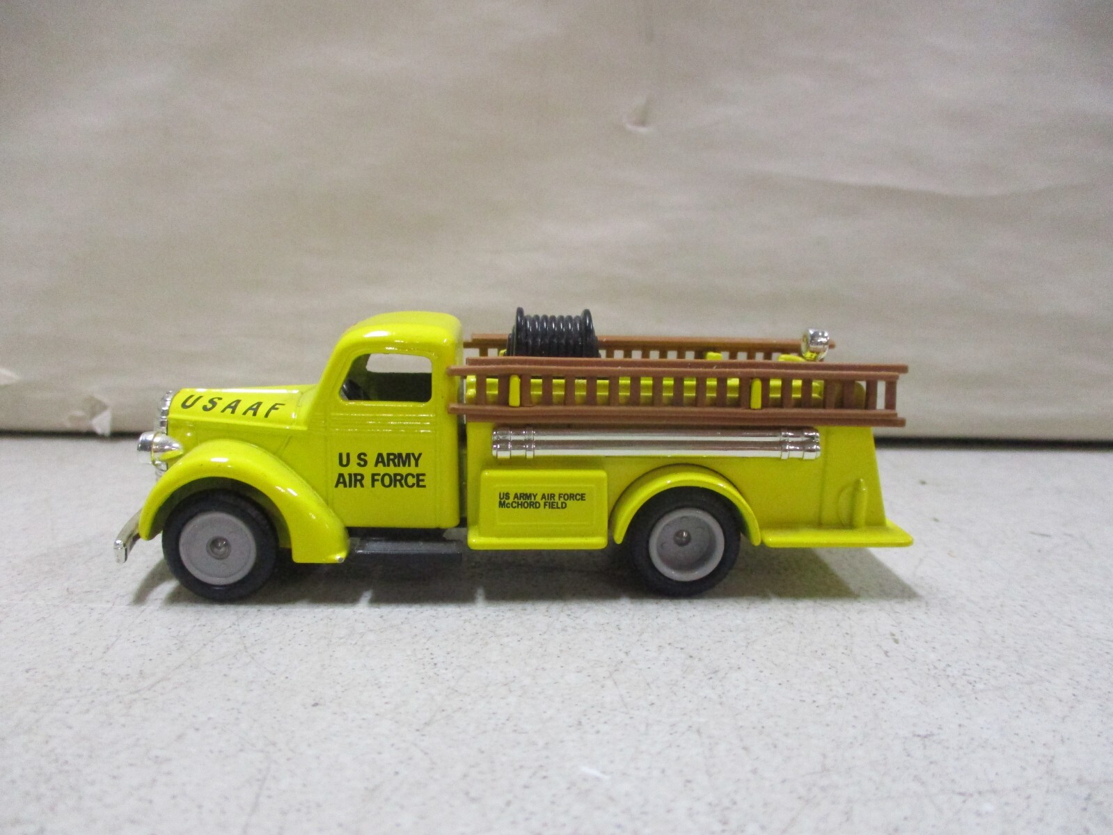 Picture 1 of 6