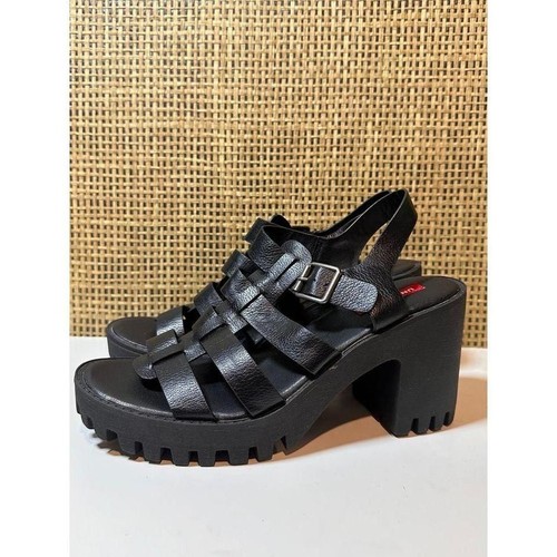 UNIONBAY Platform Sandals Fisherman Lug size 9 womens Grunge 90s style chunky