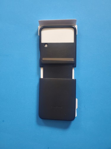 Original Samsung Flap Leather Cover case for Galaxy Z Flip4 - Black - Picture 2 of 4