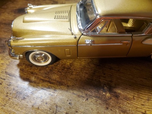 Danbury Mint 1957 Studebaker Golden Hawk 1:24 Diecast Auto - Bild 13 von 20