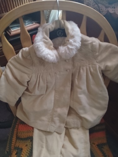 Vintage Faux Fur Collar Outfit - Picture 2 of 7