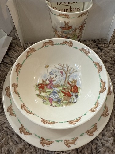 Vintage 1985 Royal Doulton Bunnykins Youth 3 Pc Set Bowl Mug Plate New No Box - Picture 5 of 12