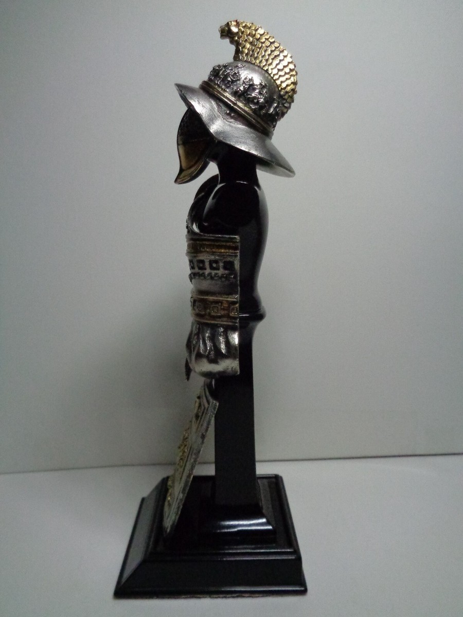 Franklin Mint - 1991 Warrior Armor through the Ages figurine