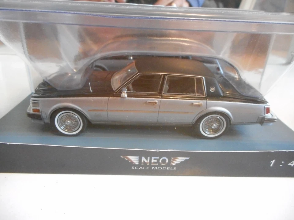 Modèle Neo Scale Cadillac Seville Elegante en noir/gris au 1:43 en boite - Photo 2/2