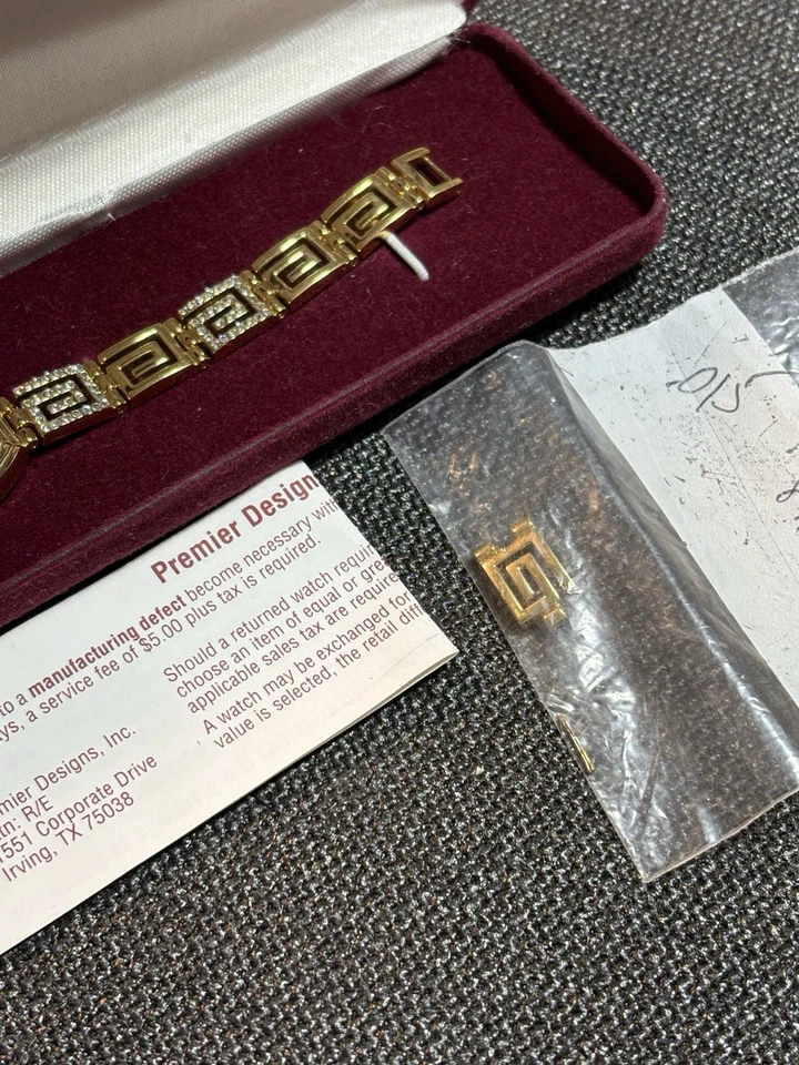 Vintage Ladies Premier Design Watch Gold Tone W/Case,Link,Paperwork Women’s - Imagem 3 de 4