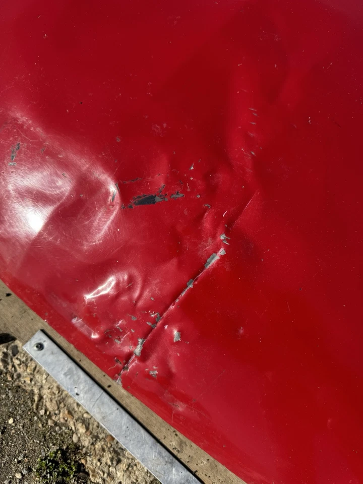 MERCEDES-BENZ VITO 113 2011-2016 CAPÓ DELANTERO ROJO Foto 3 de 4