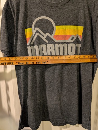 Camiseta Marmot X Thread Gris Gráfico Costal Manga Corta Talla Grande - Imagen 2 de 10