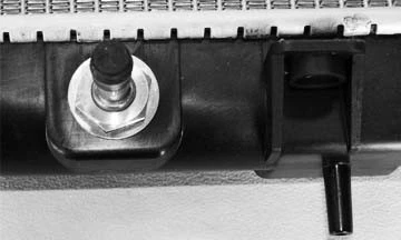 Radiator for 99-02 Subaru Impreza/ Forester Automatic Single Row - Image 4 of 4