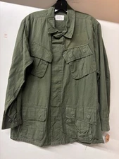 VINTAGE VIETNAM ORIGINAL JUNGLE JACKET  SIZE SMALL REGULAR RIPSTOP DARK GREEN