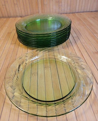 Pyrex FESTIVA Spring Green SET OF 9 Swirl Rim Plates Salad Dessert 7.5” Vintage - Picture 13 of 16