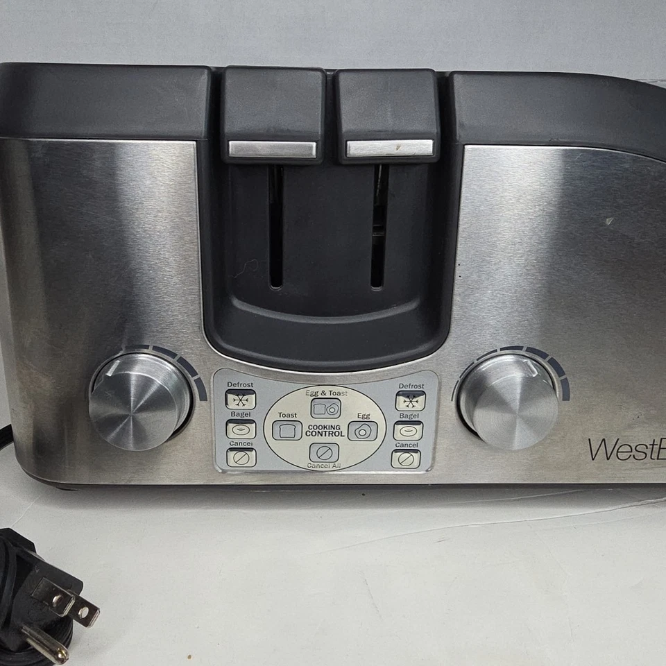 West Bend 4 Slice Breakfast Station & Egg and Muffin Toaster Oven TEMPR100 - Image 2 of 4