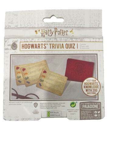 HARRY POTTER Hogwarts Trivia Quiz Wizarding World Test your Knowledge NIB NEW - Picture 2 of 2