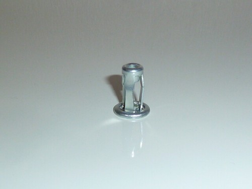 Hohlraumanker 20 Stück M8 Stahl verzinkt Flachkopf Blindnietmuttern Käfigmutter - Bild 4 von 5