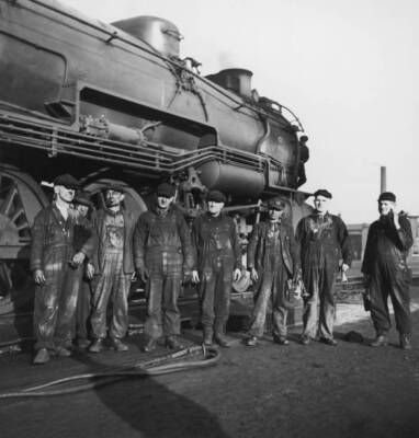 Railroad locomotive washing crew poses in front of a train - 1925 Old ...
