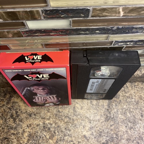 Love at First Bite - VHS 1993 Orion PIctures George Hamilton Susan Saint James - Picture 3 of 7