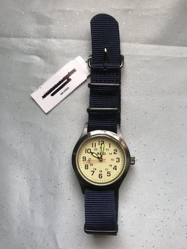American Eagle Outfitters Uhr mit Canvas Armband dunkelblau - neu - Bild 1 von 2