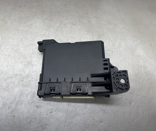 2015-2018 Toyota Rav-4 RAV4 AC Amplifier Climate Control Module 88650-42850 OEM - Picture 6 of 10