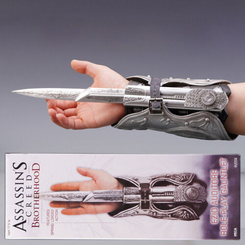Assassin's Creed: Brotherhood Cosplay 1:1 Lama Nascosta Ezio Auditore da Firenze - Foto 2 di 24