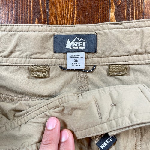 REI Co-op Men’s Relaxed Cargo Shorts Size 38 Brown Hiking Camping Lightweight - Picture 3 of 16