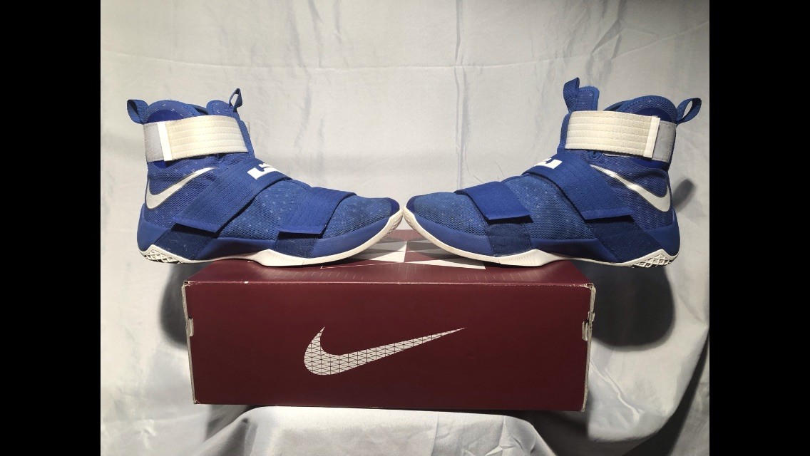 Men's Nike Lebron Soldier 10 TB Basketball Shoes Sample. Men's Nike Lebron Soldier 10 TB Basketball Shoes Sample.
